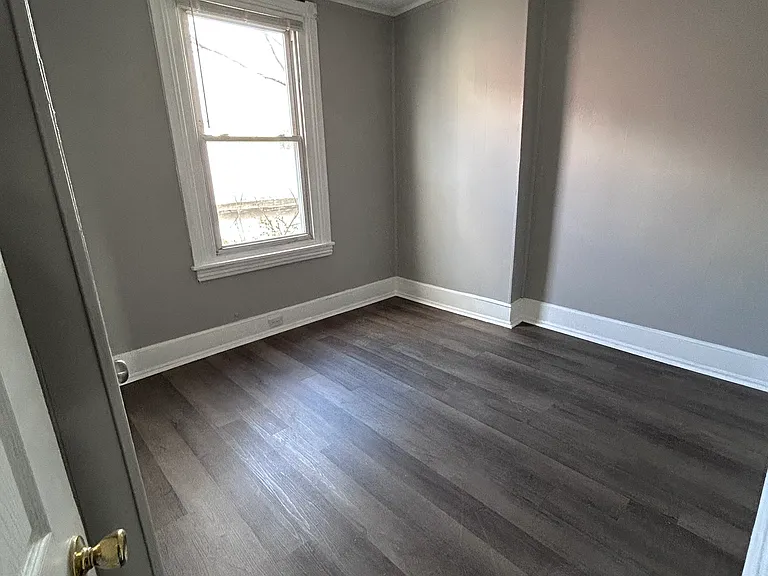 5819 Pemberton St — Photo 15