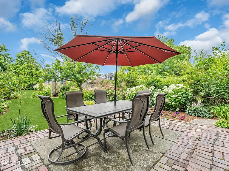 1108 Sunset Ave — Photo 33