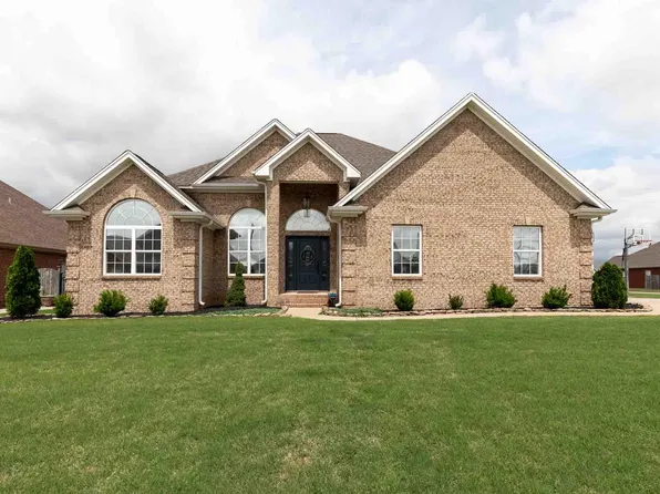 175 Cottonwood Dr, Muscle Shoals, AL 35661