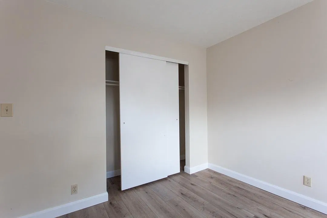 3 bed, $2,010 — Photo 3