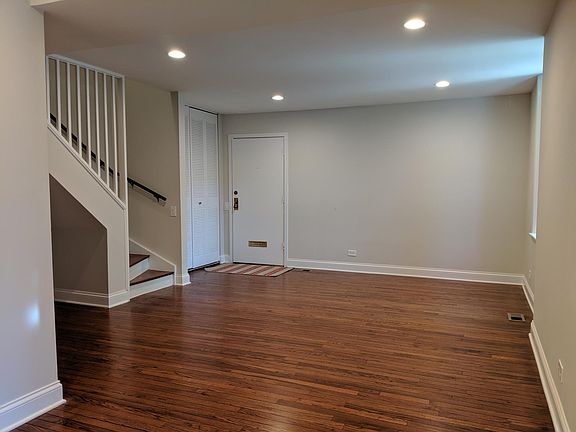 4th image of 2156 N Lincoln Ave