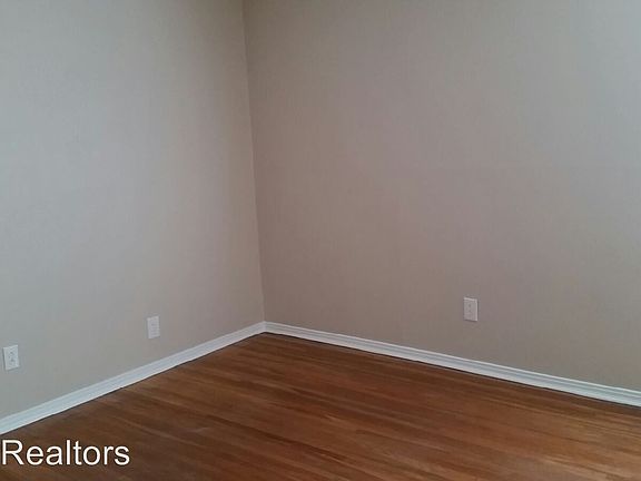 5th image of 4467 Lisbon St