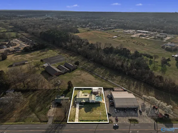 623 Highway 67 S, Decatur, AL 35603