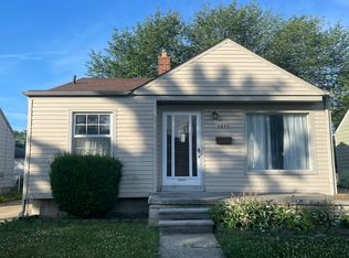 1811 Cicotte Ave, Lincoln Park, MI 48146