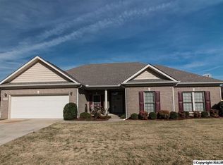 209 Hope Ridge Dr, New Hope, AL 35760