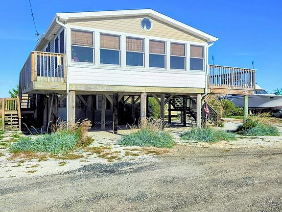 3rd image of 167 Cove Rd