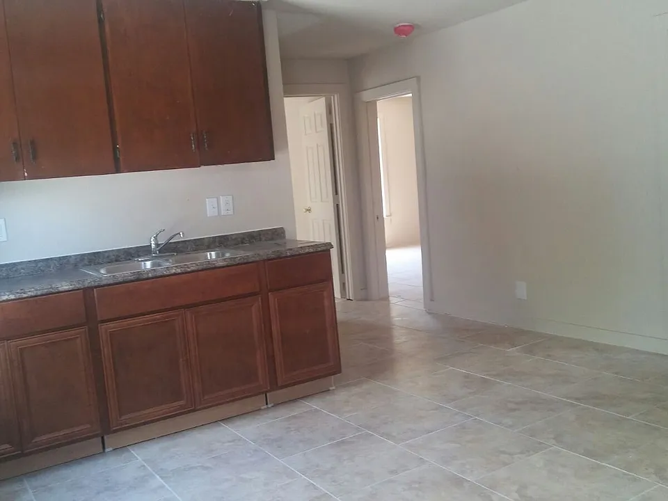 114 Dorsey St #5