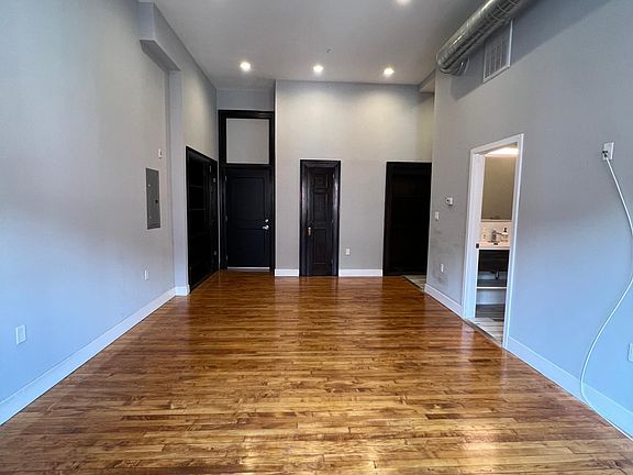 4th image of 1507 S 17th St #112