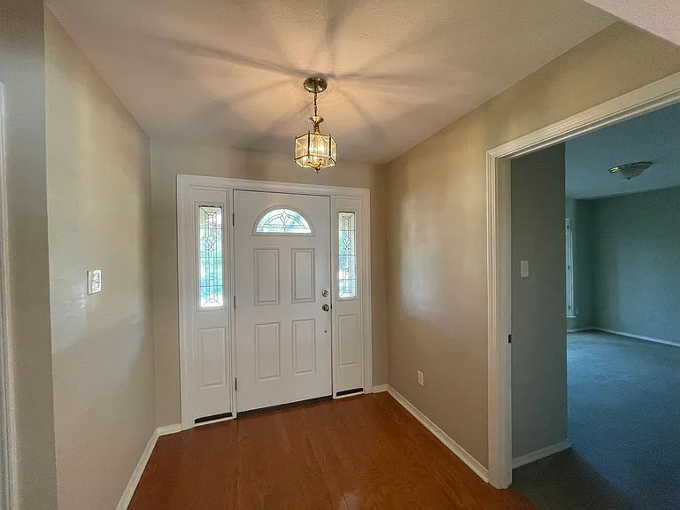7416 Camelback Dr — Photo 3