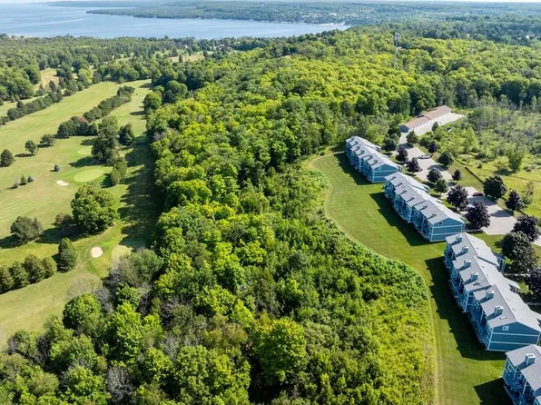 7569 Sunrise Ridge Ln #E-2, Egg Harbor, WI 54209