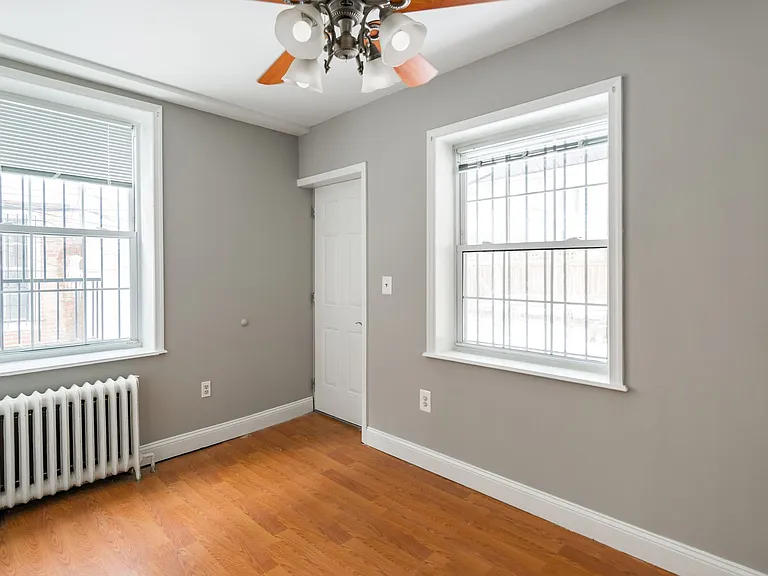 2123 Spring Garden Street — Photo 4