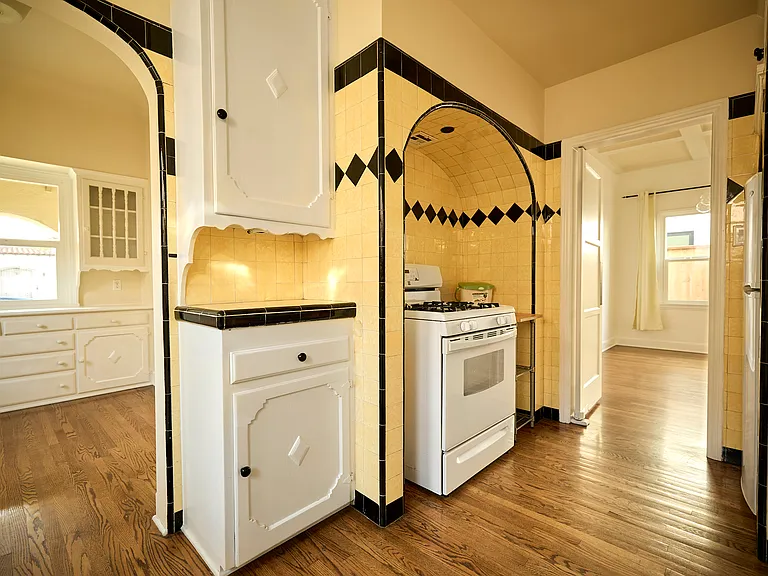 Kitchen with Breakfast Nook to the side