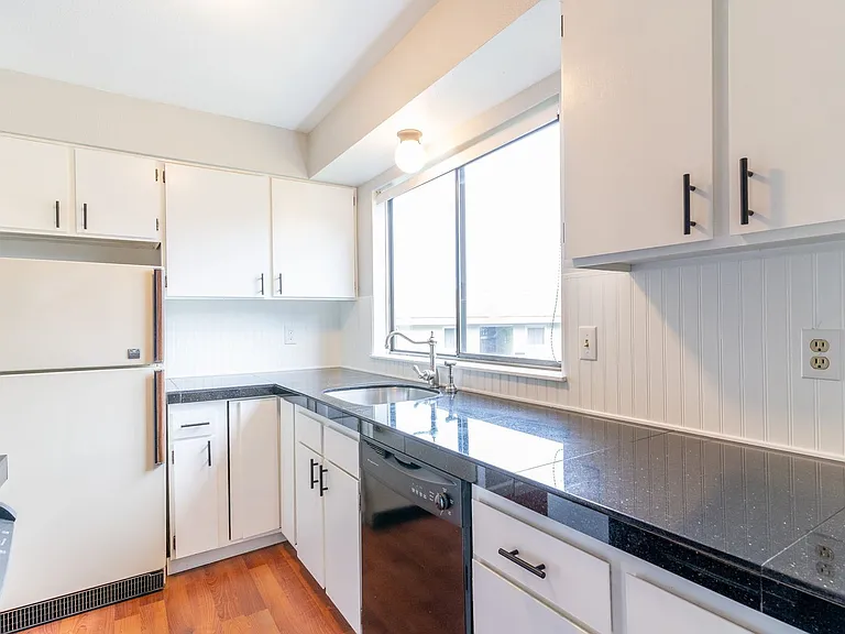 3329 NE 162nd Ave — Photo 14