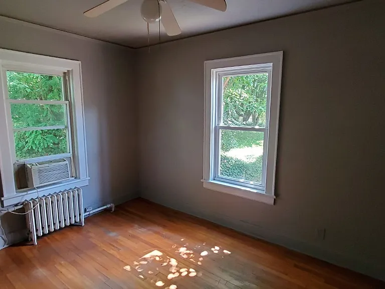 2506 Spring Garden St — Photo 4
