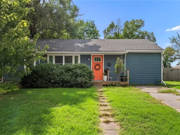 709 W Poor St, Olathe, KS 66061