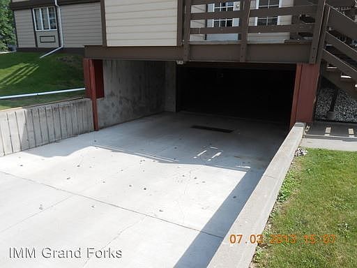 5th image of 2807 17th Ave S APT 2