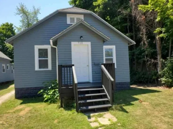 710 Buss Ave, Benton Harbor, MI 49022