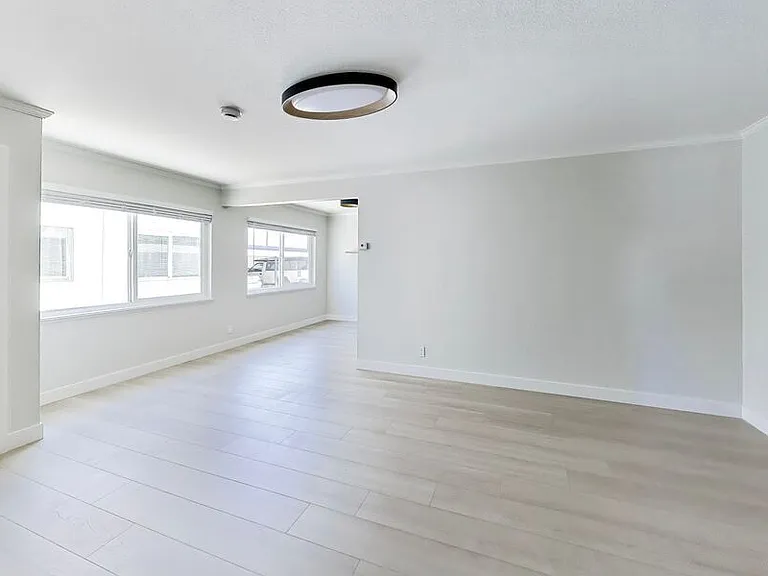 1249 Oak Grove Ave #4 — Photo 5