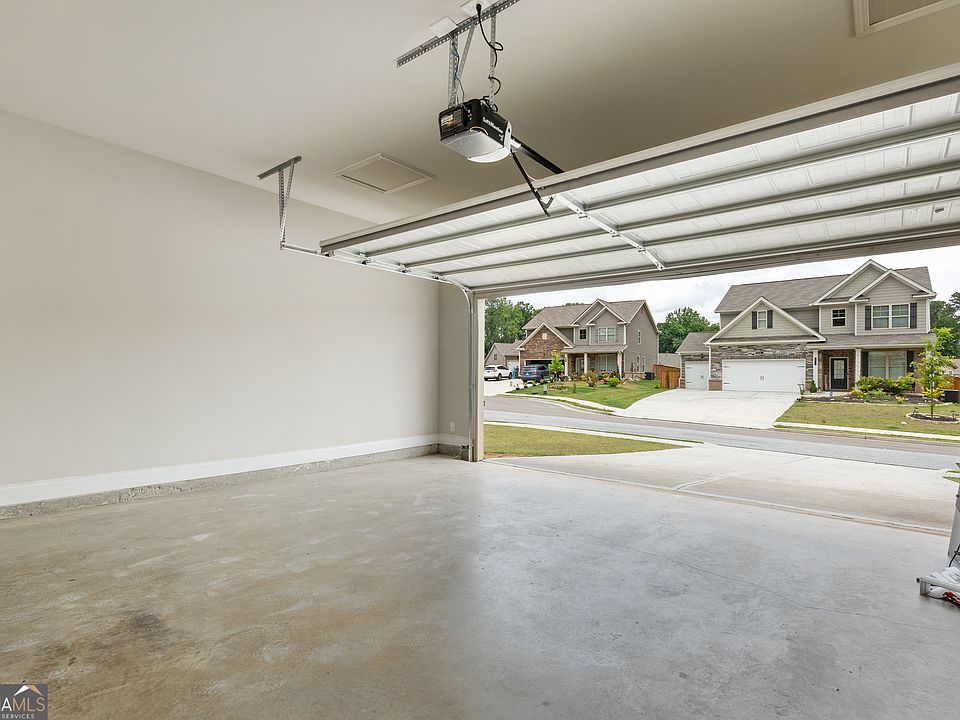 2nd image of 72 Hinton Farm Way