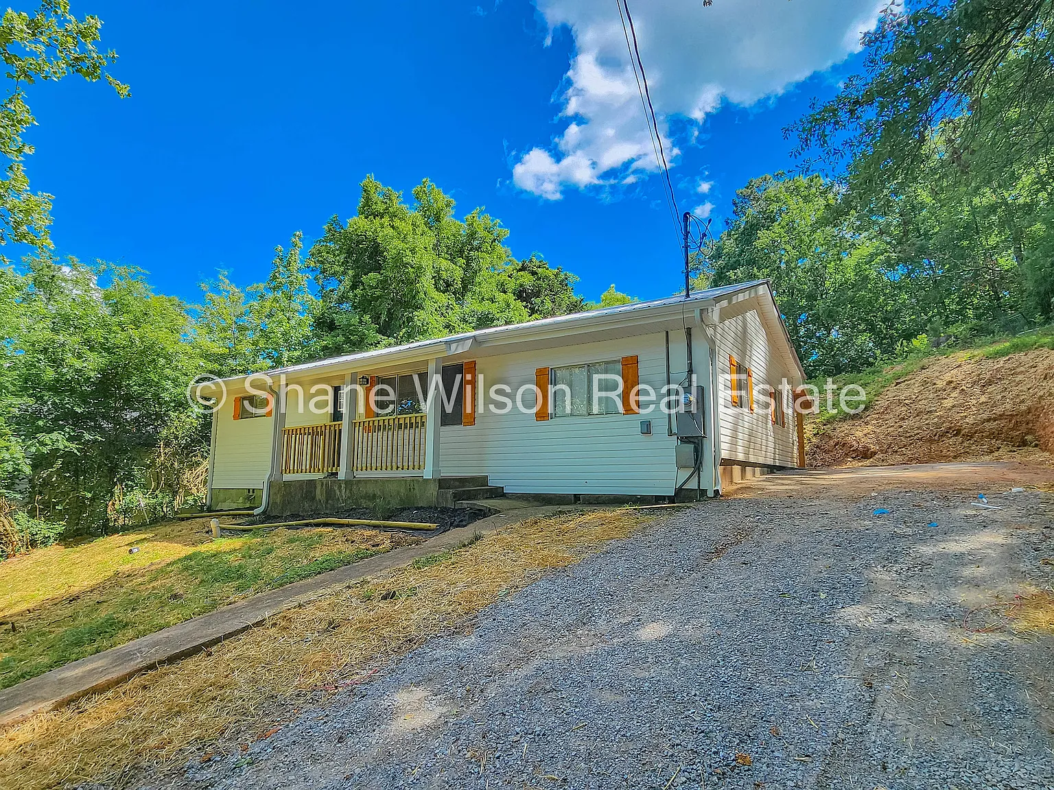 3 bed, 1080 sqft, $1,299 — Photo 2