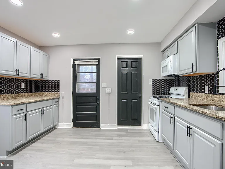 3807 Fleetwood Ave #1 — Photo 14