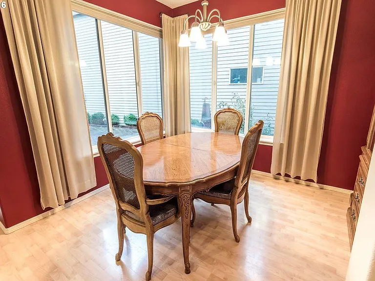 1060 SE Portlandia Ave — Photo 6