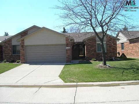 1st image of 32529 Stoneybrook Ln