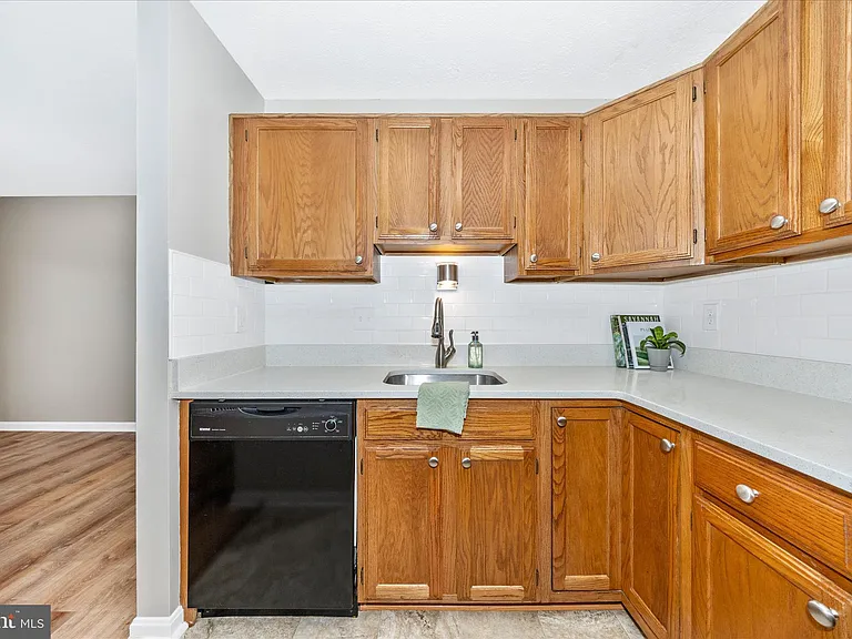 2112 Whitehall Rd #1C — Photo 20