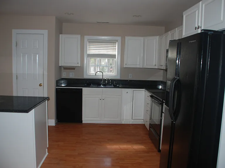 126B Colony St — Photo 15
