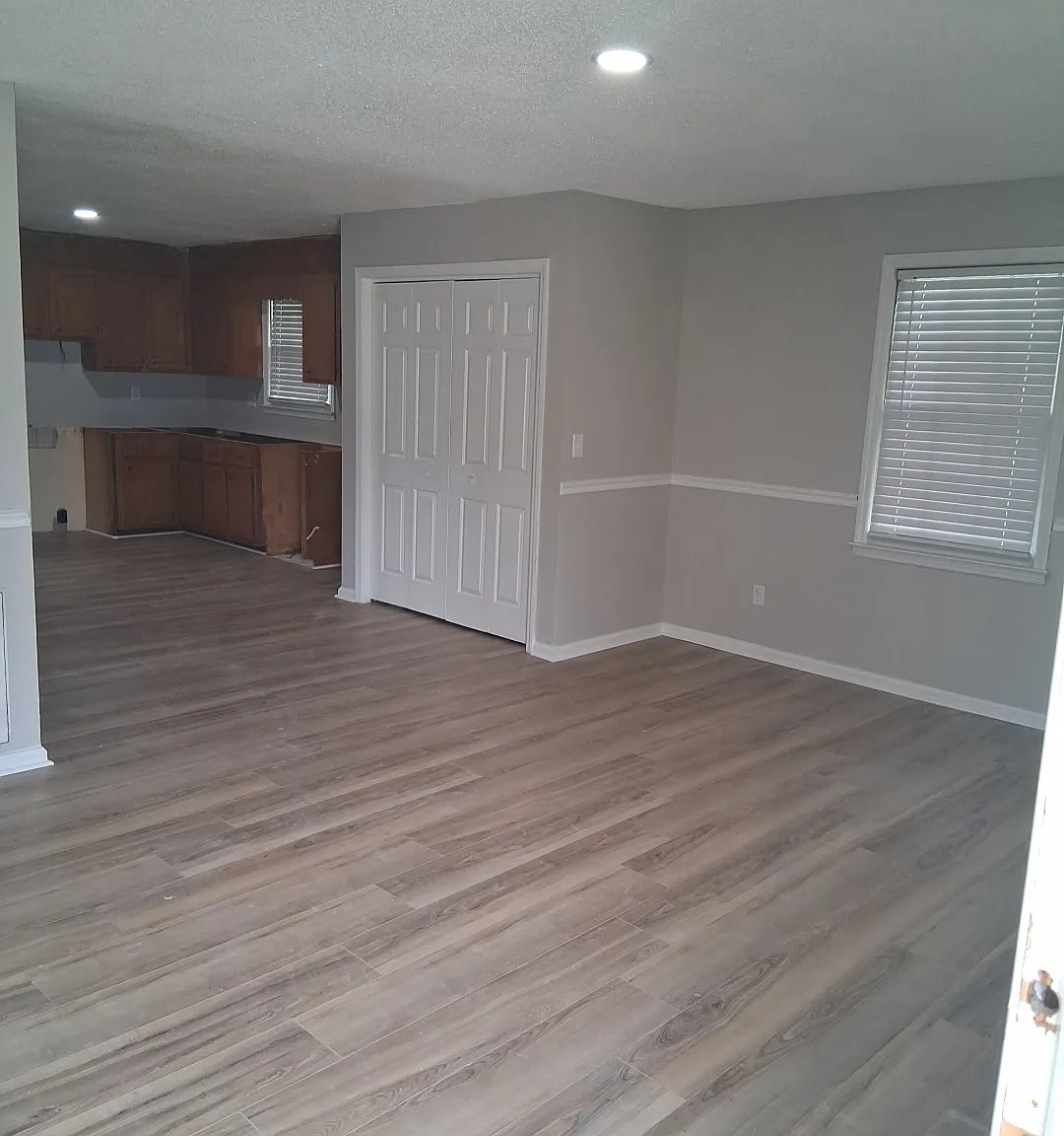 2 bed, 950 sqft, $1,250 — Photo 2