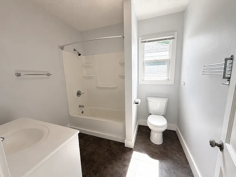 1044 Muskegon Ave NW — Photo 25