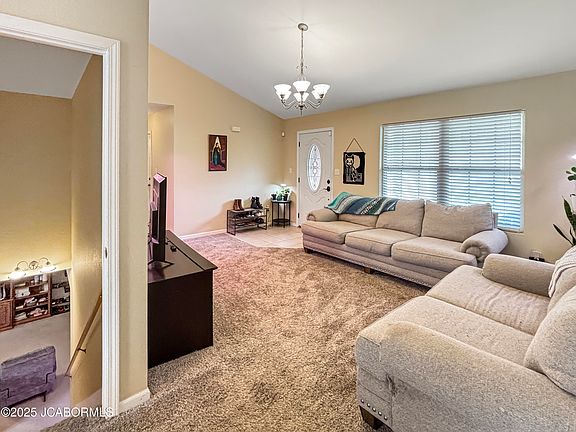 5th image of 5014 Willowby Dr