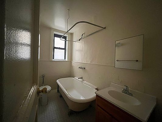 5th image of 137 W 141st St #33A