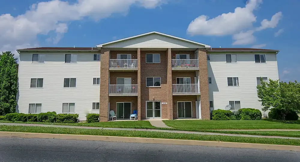 Saylor Park Apartments — Photo 3