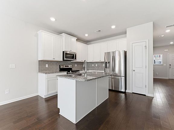 4th image of 3410 Highbury Way