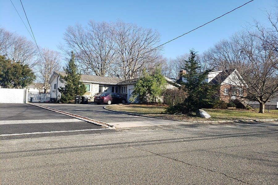 1151 Cassel Ave, Bay Shore, NY 11706 Zillow