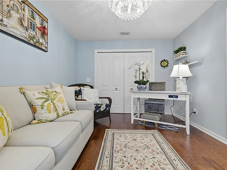 676 Royal Palm Pl — Photo 8