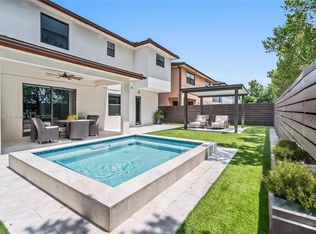 15603 NW 88th Ave, Miami Lakes, FL 33018