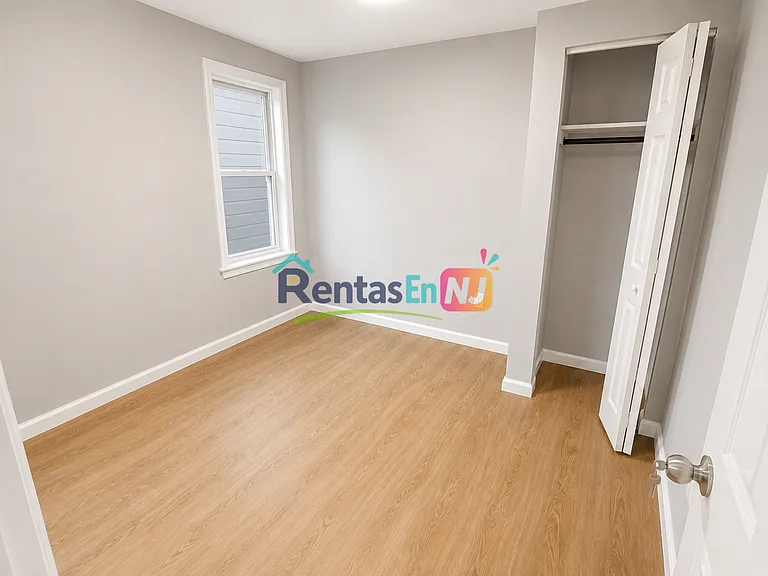 96 Summer Ave #3B — Photo 4