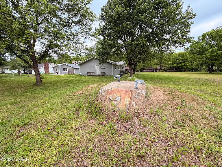 107 1/2 Terrill Ln — Photo 12