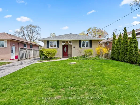 6 Macduff Cres, Toronto, ON M1M 1X5