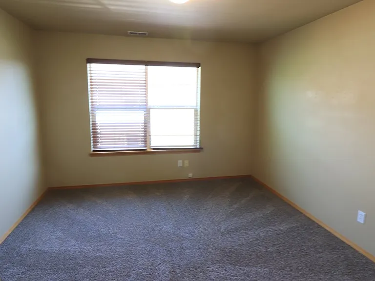 2807 SW Indian Cir — Photo 10
