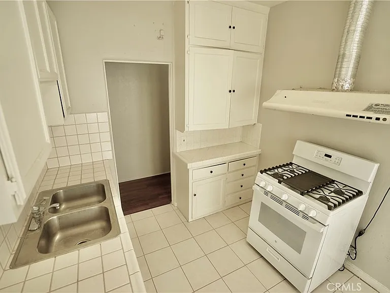 1336 Elm St #2 — Photo 13