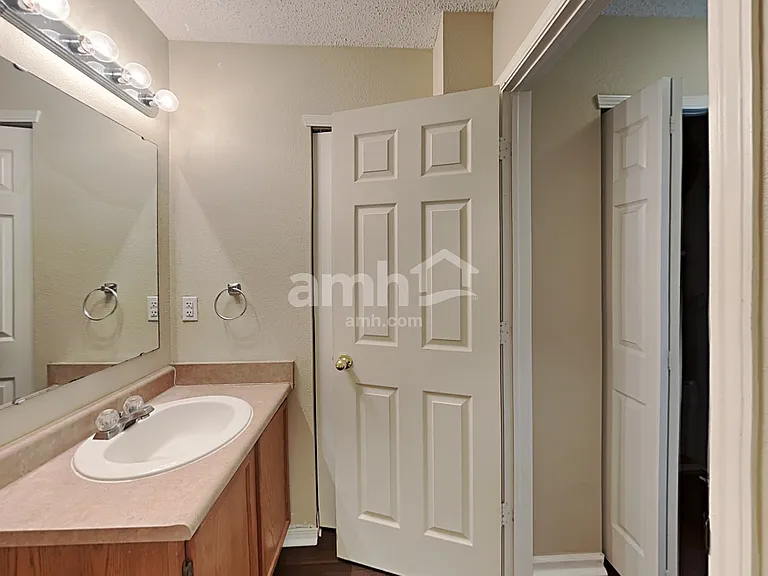 6614 W Jefferson Ct — Photo 15