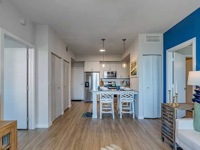 Pura Vida Hialeah Luxury Apartments — Photo 5