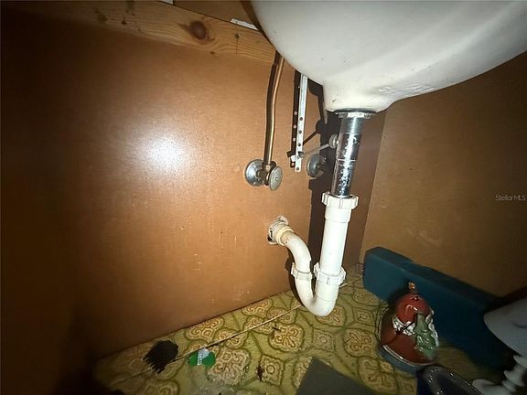 5th image of 10616 Godfrey Ln