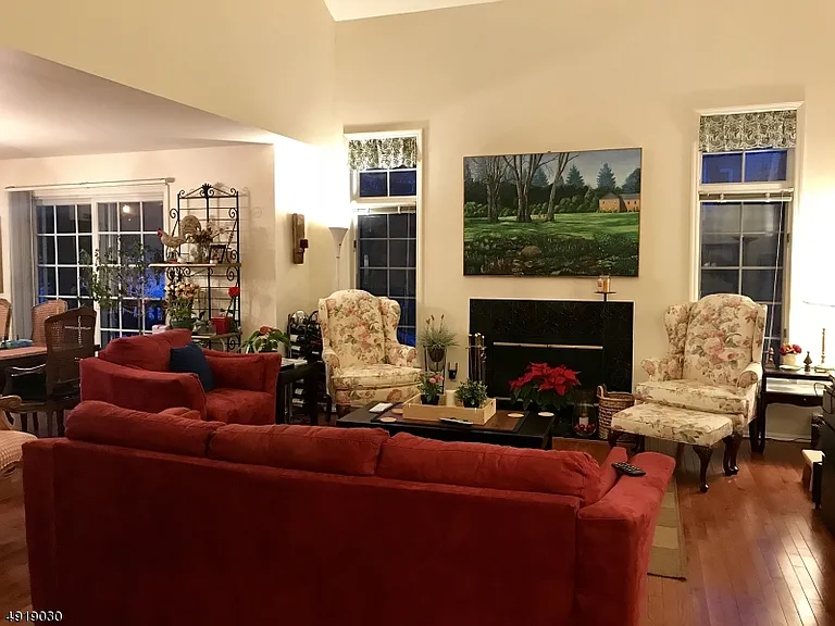 11 Schill Pl — Photo 5