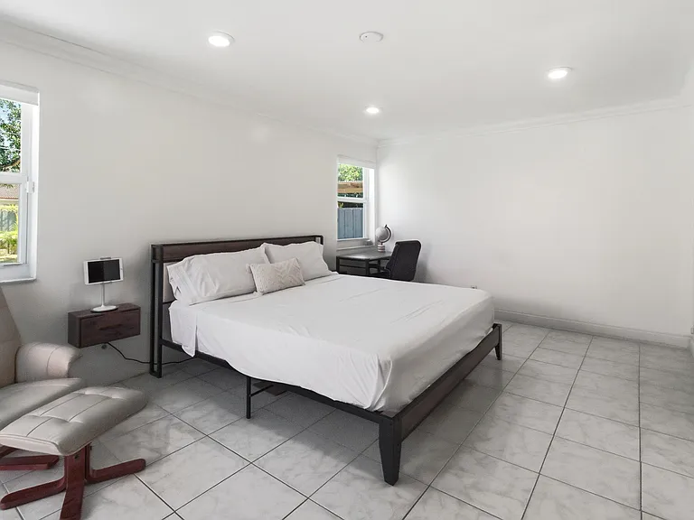 1234 NW 7th Ave — Photo 18
