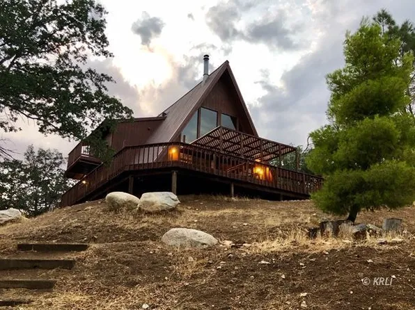 284 Mountain Shadow Rd, Wofford Heights, CA 93285