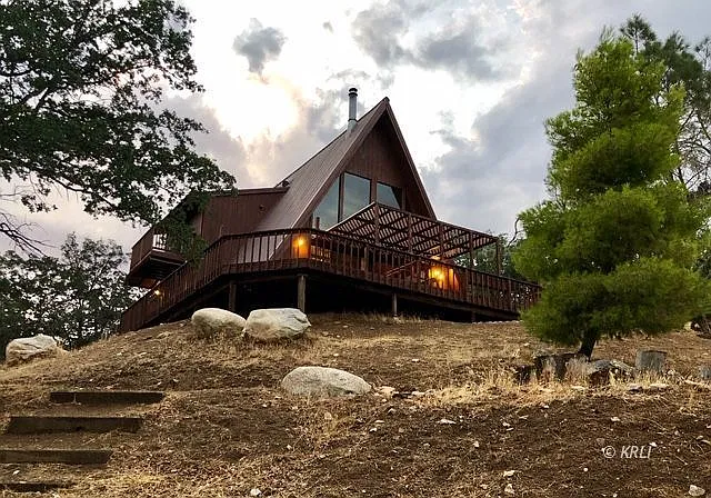 284 Mountain Shadow Rd photo 1